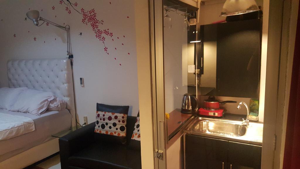 Reddoorz Apartment @ Emerald Towers Bandung Buitenkant foto