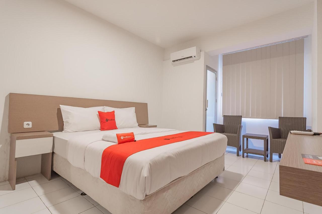 Reddoorz Apartment @ Emerald Towers Bandung Buitenkant foto