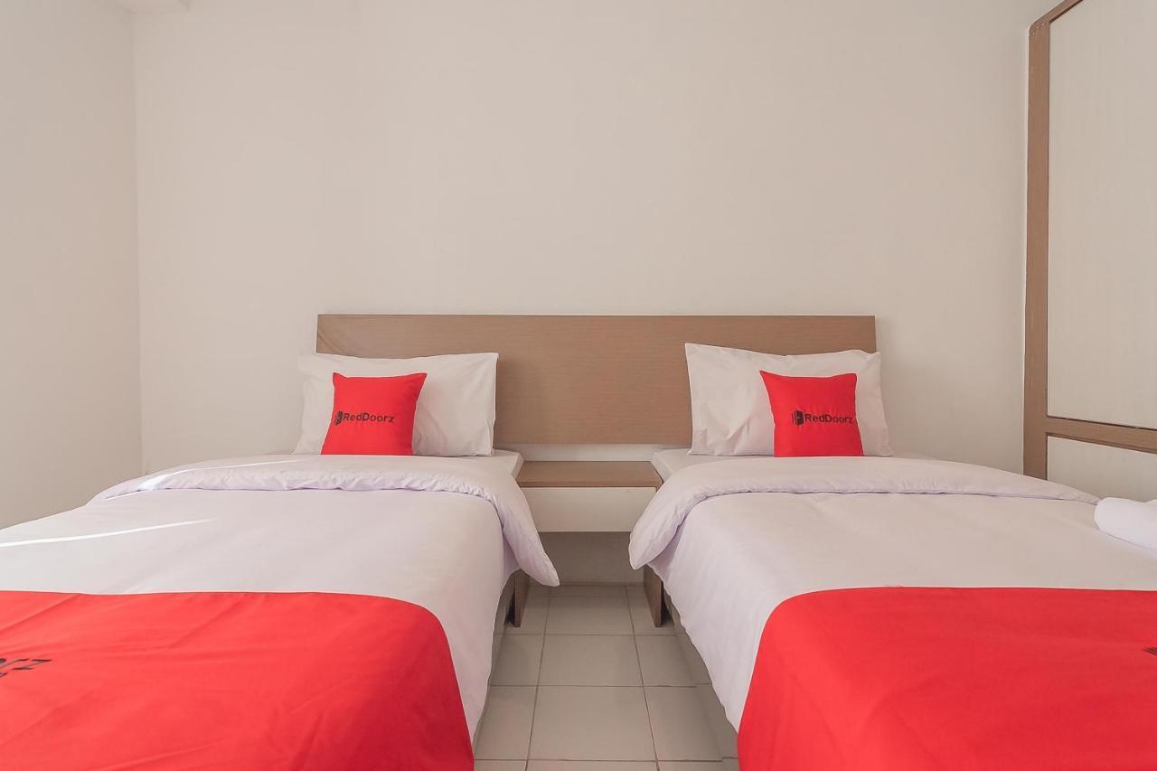 Reddoorz Apartment @ Emerald Towers Bandung Buitenkant foto